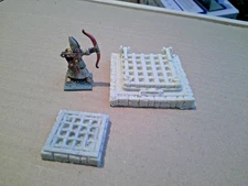 Large and small floor grills 2 pieces 28mm resin Fantasy Forge unused