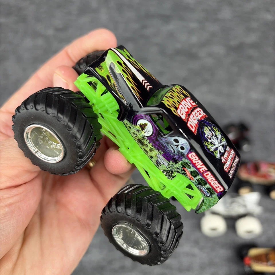 Lote de 15 camiones Hot Wheels Monster Jam Die-Cast 1:64 - sin dobles, ver detalles Foto 3 de 4