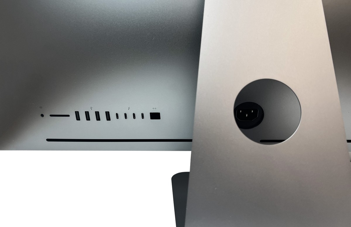 2017 Apple iMac Pro 27'' 5K Intel Xeon W-2140B 3.2GHz 32GB RAM 1TB