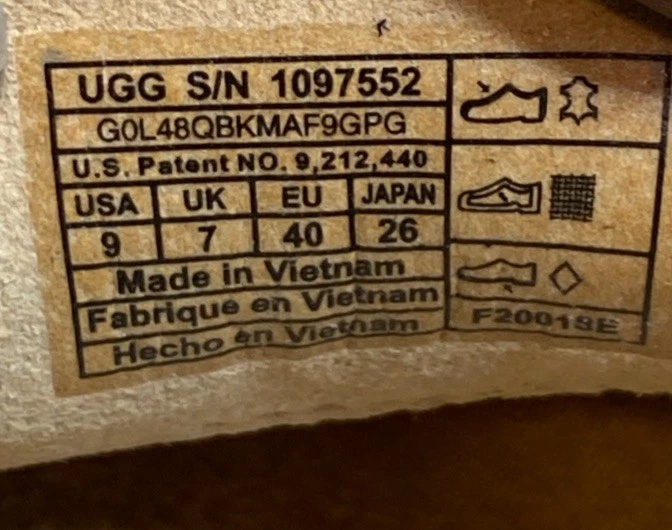 Mocasines UGG Atwater de gamuza de cuero dorado metálico para mujer talla 9 M envío gratuito Foto 4 de 4