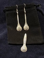 Beautiful Handmade 925 Silver Earrings and Pendant - Shell Inspired Design
