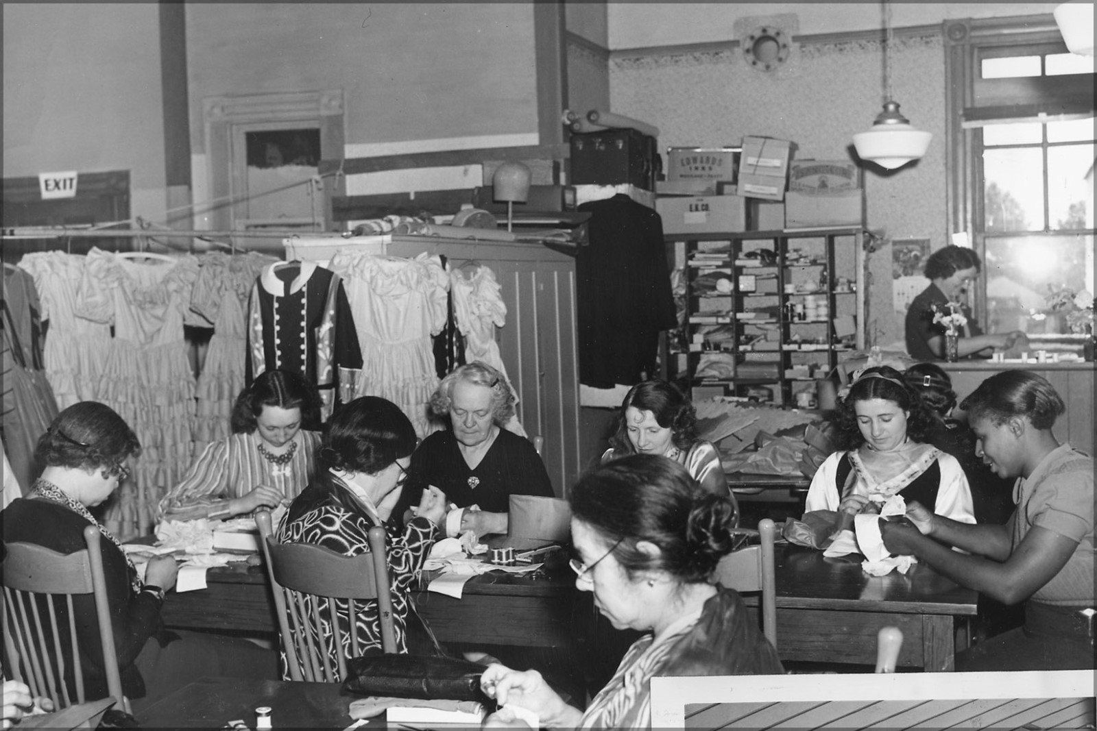 MANIFESTO, molte dimensioni; California. 8. Berkeley, May 24, 1940. Project Costume. MANIFESTO, molte dimensioni; California. 8. Berkeley, May 24, 1940. Project Costume.