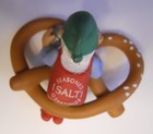 Vintage Hallmark Pretzel SEASONED GREETINGS Elf Salting Keepsake Ornament 1987 — photo 2