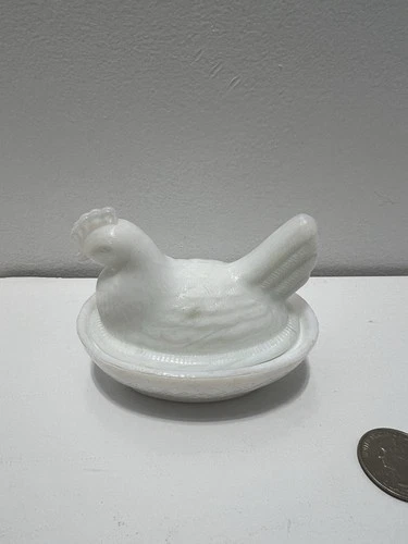 Vintage White Milk Glass Hen On Nest Salt Cellar 3.5”