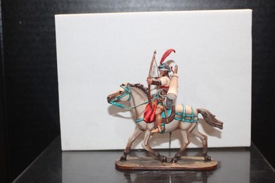HAND PAINTED ST.PETERSBURG BRITISH KNIGHT BOWMAN UNBRANDED BEAUITFULL 54MM