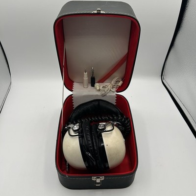 Pioneer Stereo Headphones Model SE-50 In Hardcover Case With Adapters
