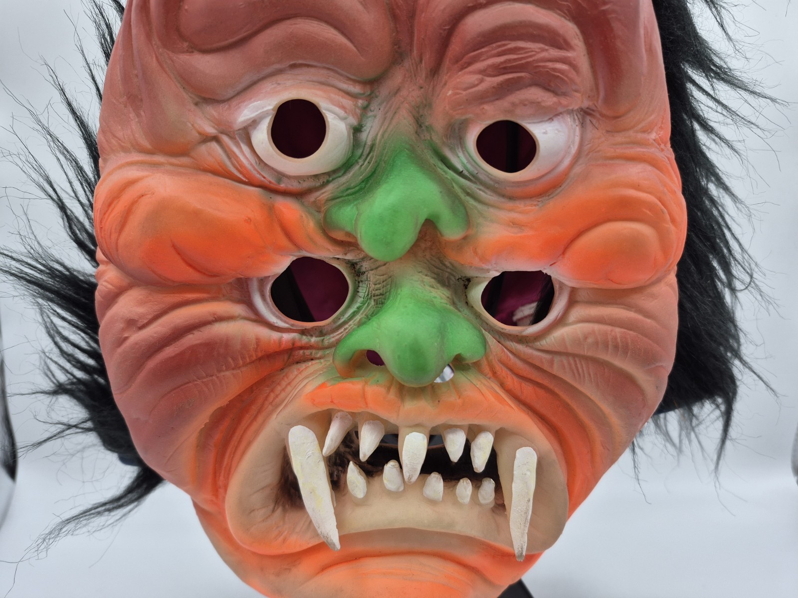 VINTAGE HALLOWEEN MASK FUN WORLD DIV. MADE IN TAIWAN B8