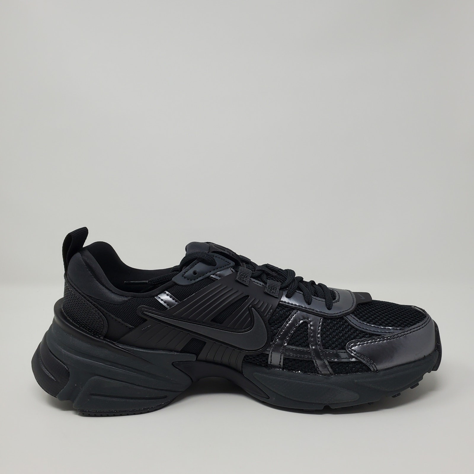 Nike V2K Run Black Anthracite HJ4497-001 Men's Size 10