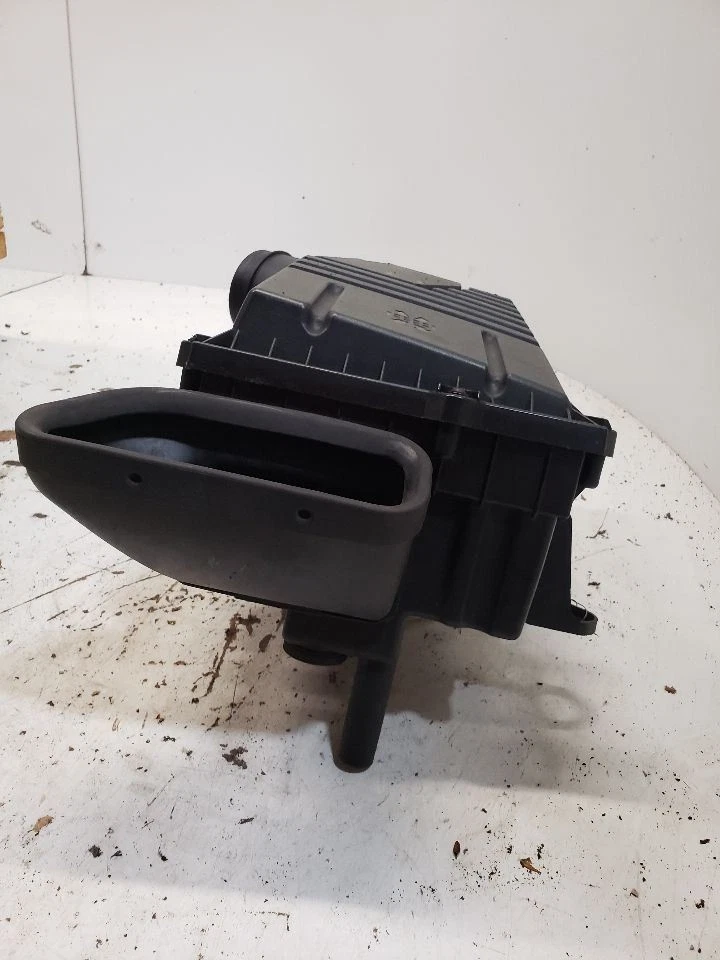 Воздухоочиститель 3,6 л с пакетом для холодного климата подходит для 06-10 PASSAT 1365307 - Изображение 2 из 4