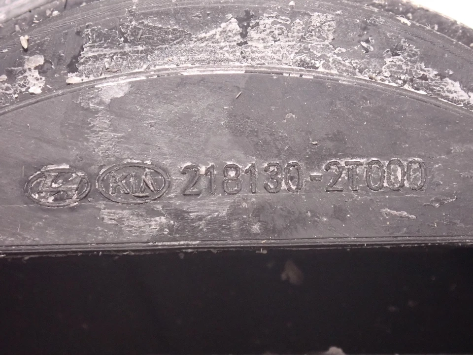 Genuine Transmission Mount for 2015-2021 Kia Sedona 21830-A9000 21830-A9001 Foto 4 de 4