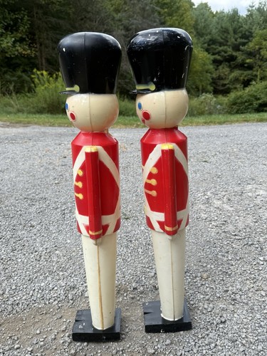 (2) Vintage Christmas Toy Soldier Light Up Hard Plastic Blow Mold 32" Yard Decor - Picture 4 of 10