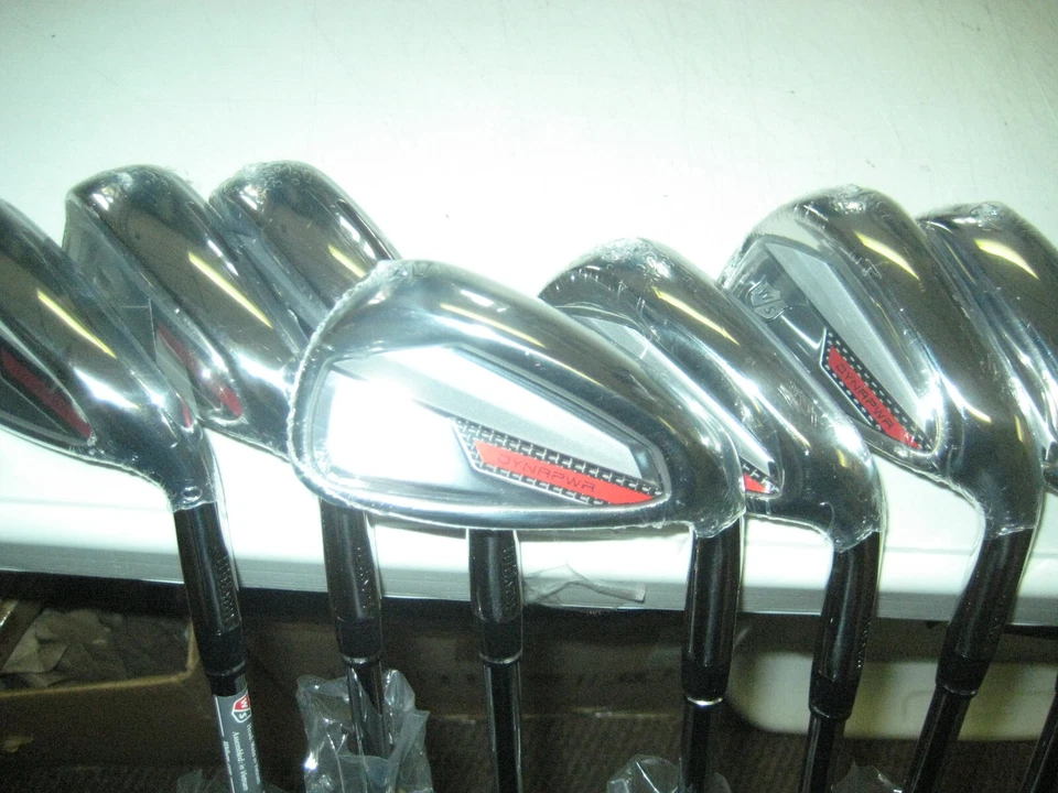 BRAND NEW Wilson Staff Dynapower iron set 5 thru pw,gw Steel regular Mens RH - Image 2 of 4