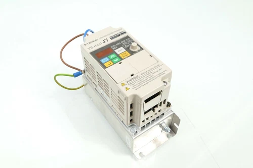 OMRON CIMR-J7AZB0P2 // VS mini J7 frequency converter 0.25kW
