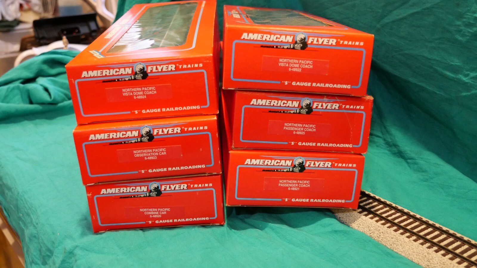 AF 1992 Northern Pacific PA1 S Gauge Diesel Passenger Train Set 9