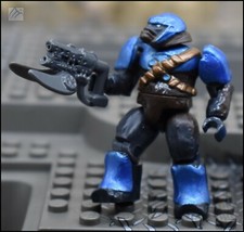 MINIFIGURA HALO MEGA BLOKS COBALTO AZUL PACTO BRUTO CON RIFLE SPIKER 97084