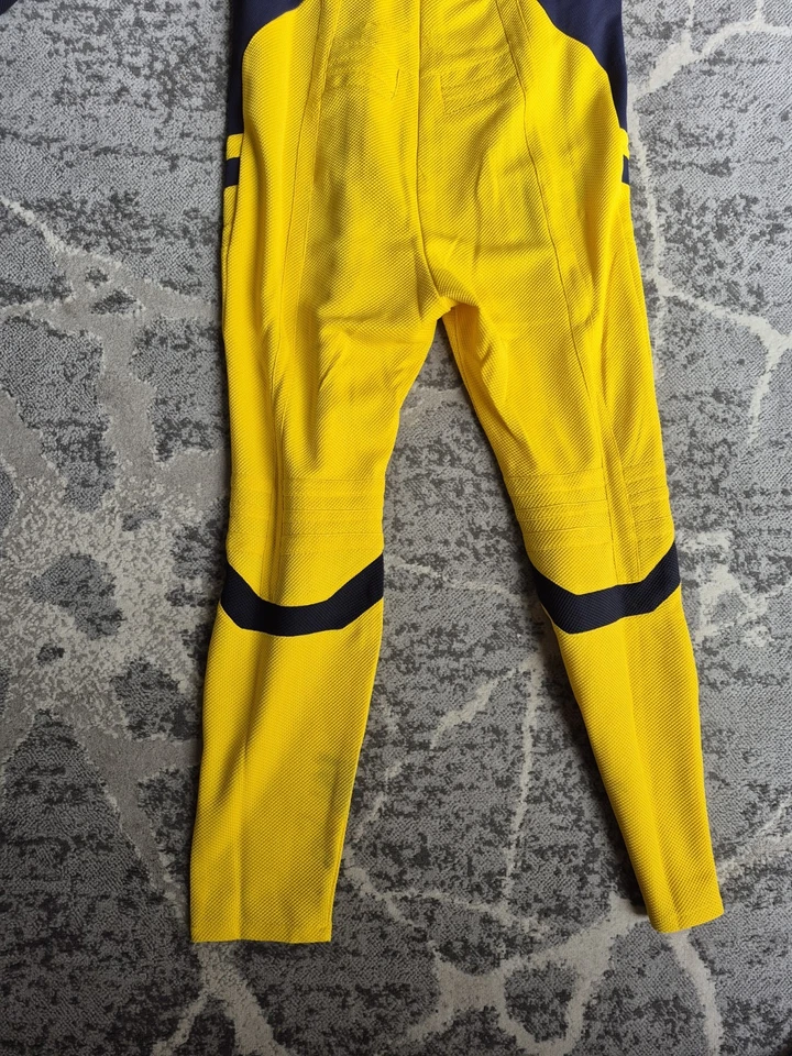 X-Men Wolverine Cosplay Costume Jumpsuit & Armor Set - Fits Large/Smaller XL NEW - Image 4 of 4