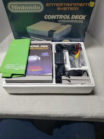 Nintendo NES Original Video Game Console Near Complete in Box  Tested/Working