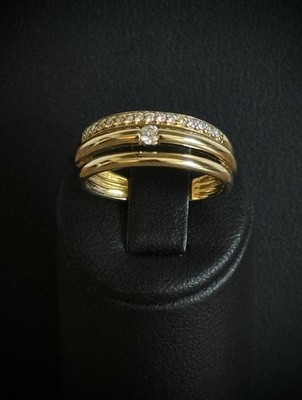 Goldring mit Zirkonia  Gold 333 / 8  Karat   Größe  53,5