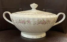 Dansico Teahouse Rose Dansico Soup Tureen W/Lid/Vegetable Bowl w/Lid 11" Japan