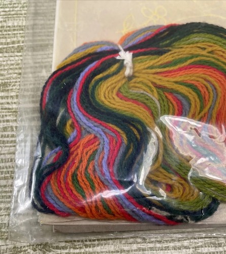 Vogart Crafts Iron On Embroidery Transfer Kit Yarn Snake Butterfly USA Vintage - Picture 13 of 20