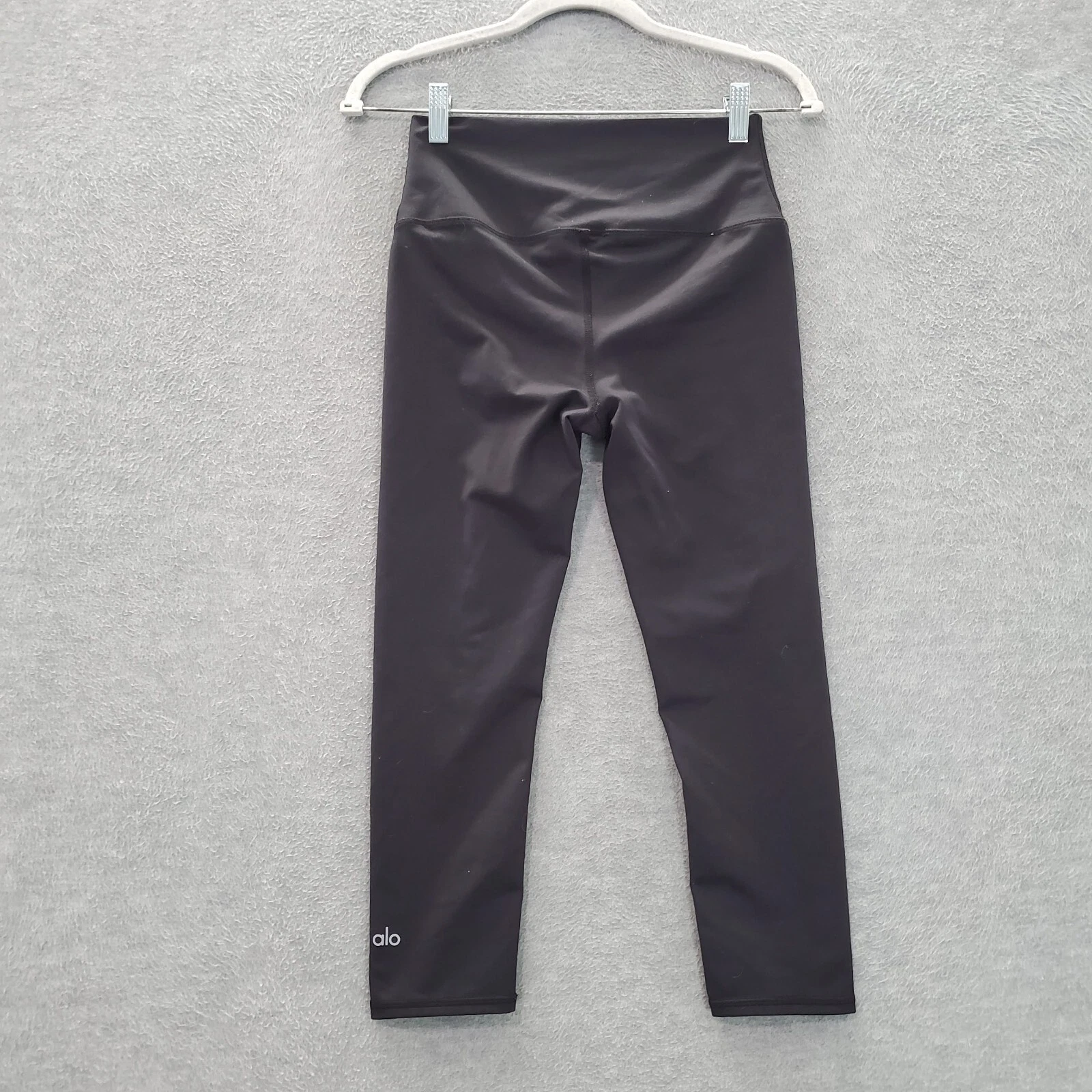 alo-yoga activewear mid rise capri 21 in inseam leggings