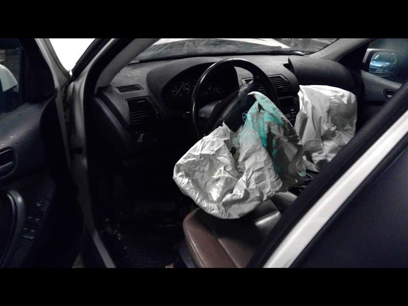 Passenger Rear Door Glass With Privacy Tint Fits 00-06 BMW X5 165707