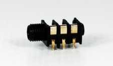 One New 1/4" Jack - Fender , Stereo, for Amps 1999-Present 005-3450-049