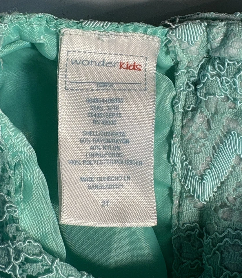 Vestido de encaje verde maravilla para niños talla 2T - totalmente forrado excelente estado Foto 3 de 4