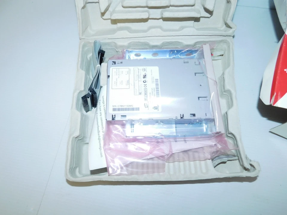 Iomega Interne Laufwerk 250MB Modell Z250ATAPI - Neu (SPM90) - Bild 3 von 4