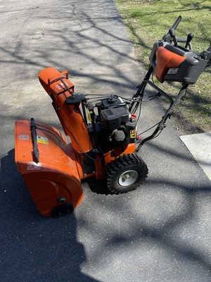 #ad Husqvarna ST224 Two Stage 24 Inch Snow Blower Electric Start LED 208cc Steel $600.00