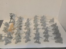 Plastic Infantry Toy Soldiers Army Men Grey Figures Lot Of 42 Childrens Toys