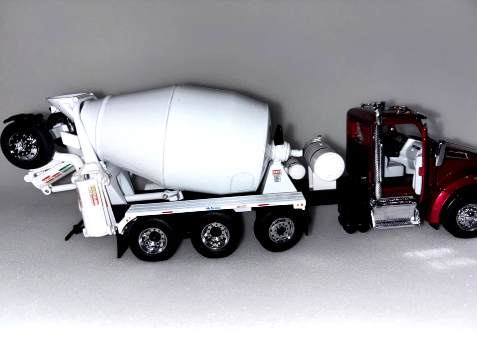McNeilus Kenworth T880 SBFA тандем с McNeilus микшер масштаб 1:50 INV # 5337 - Изображение 4 из 4