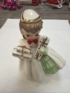Napco S1690B Girl Shopper Presents Figurine 1956 Vintage Christmas