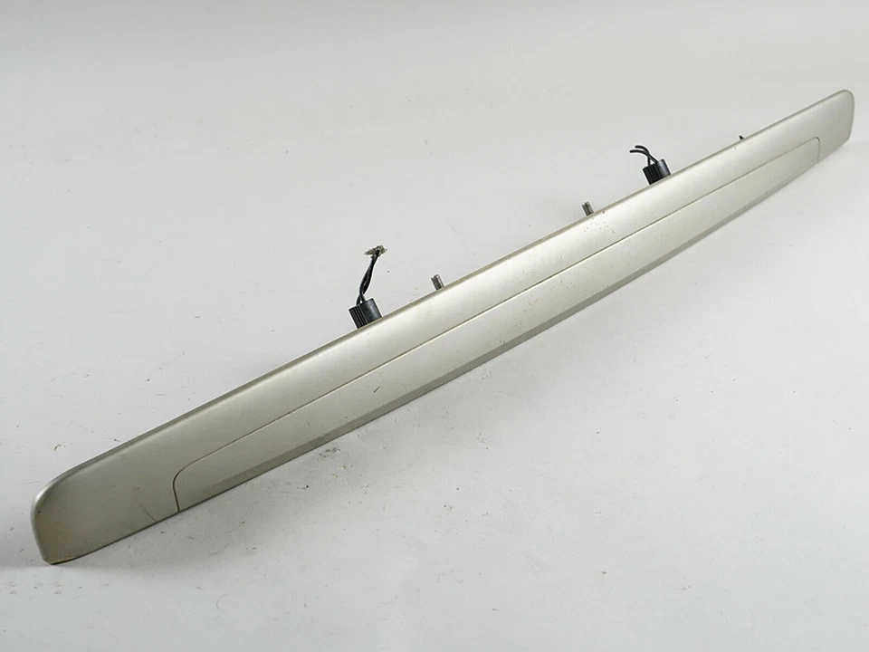 Luz de licencia Kia Sedona 2002-2005 lámpara tapa panel moldura trasero 2K53a51270 OEM Foto 2 de 4