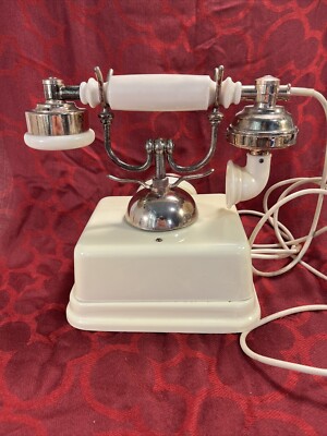 Vintage 1960's Rotary Telephone French Style Model DO-8 Made in