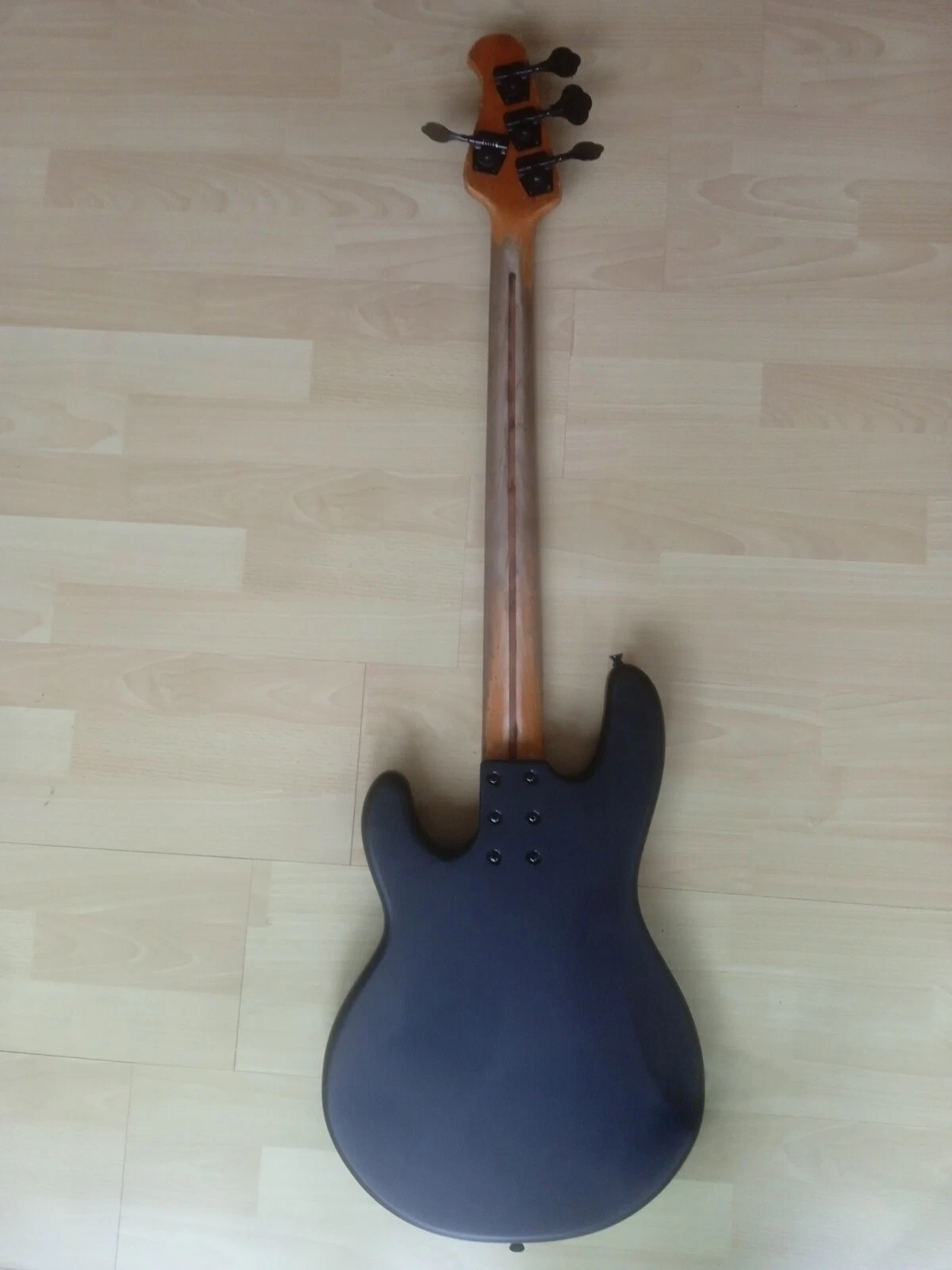 Picture 5 of 6