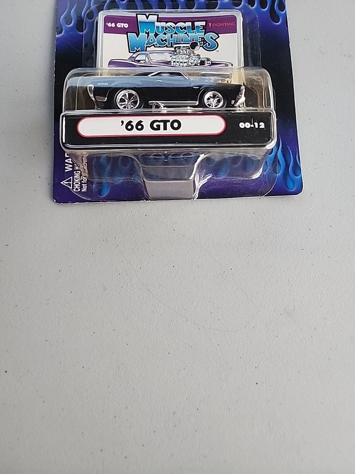 Muscle Machines Black '66 GTO 1:64 2000 00-12 - Image 4 of 4