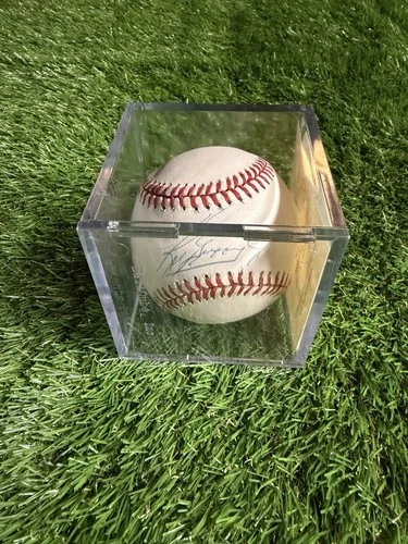 Ken Griffey Jr. Autographed Baseball Memorabilia Authenticated with  Case
