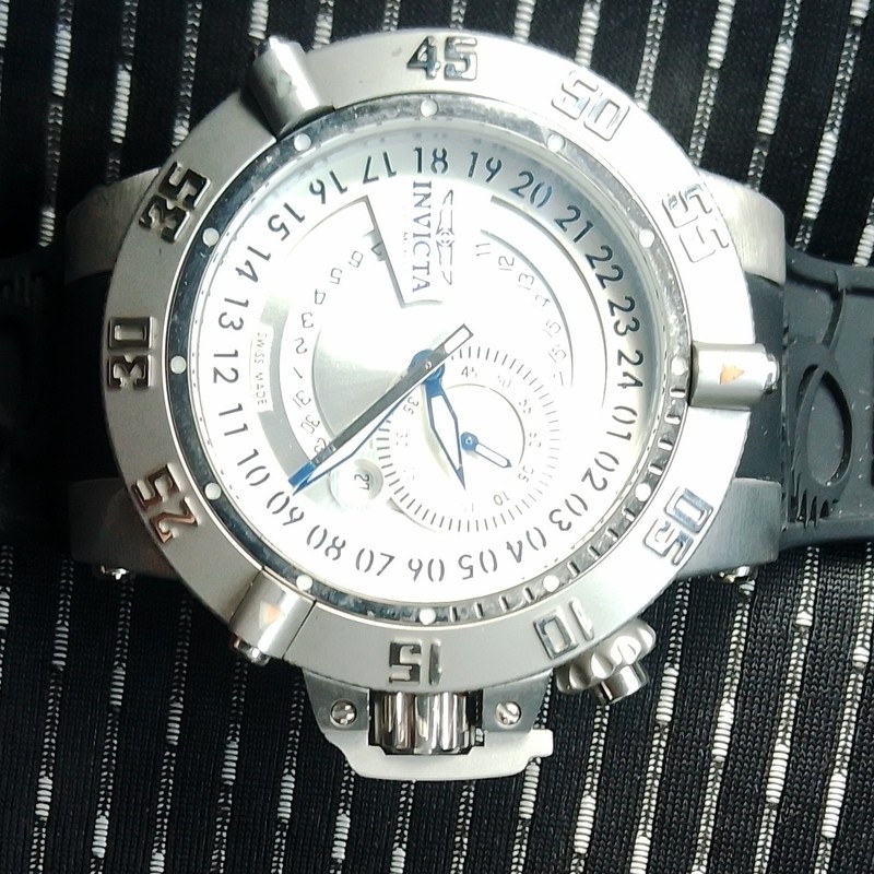 Invicta Subaqua Noma III Men's Wristwatch Silver Dial Black Rubber Band