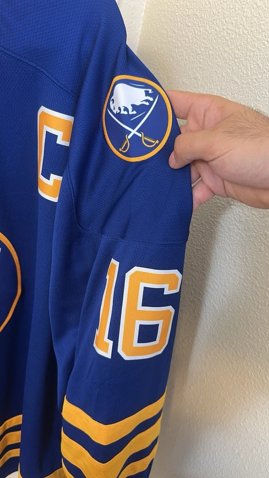 Camiseta Fanatics Vintage Buffalo Sabres Talla 2XL Pat LaFontaine Línea Azul Precio de venta sugerido por el fabricante 200 USD Foto 4 de 4