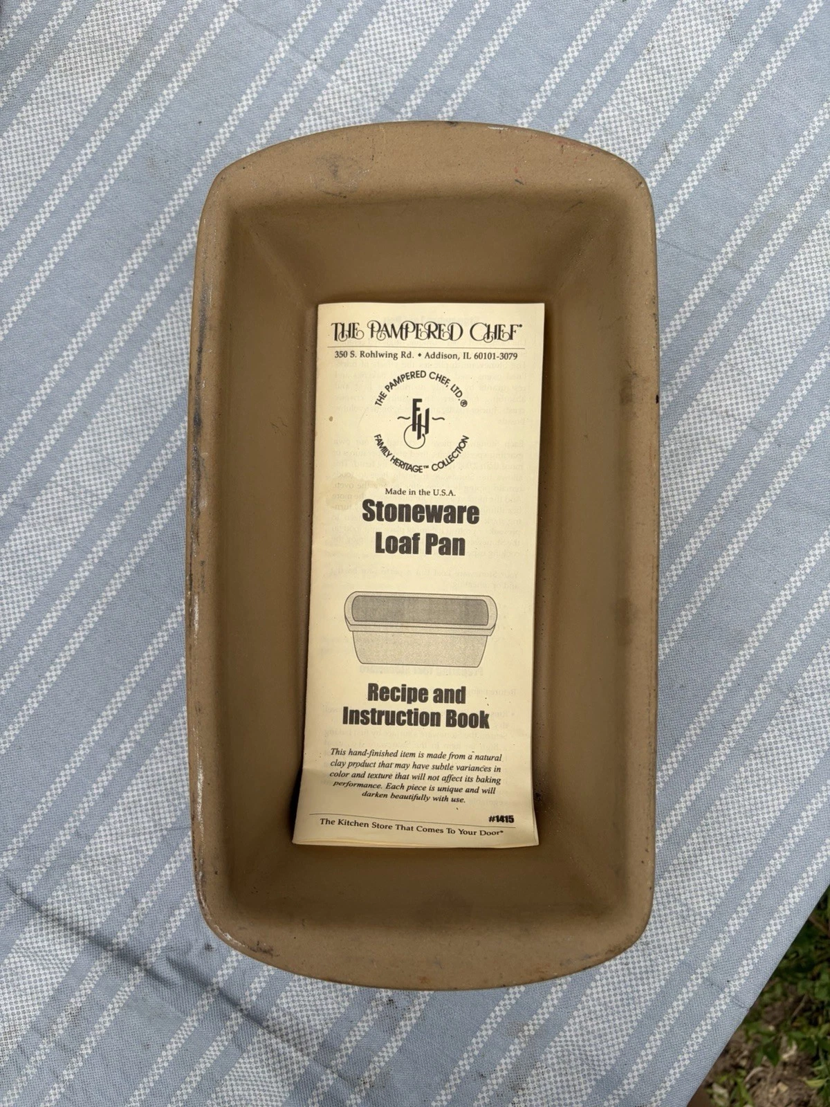 Pampered Chef Stoneware Loaf Bread Pan Family Heritage Collection