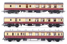 VARIOUS BRANDS 'OO' GAUGE RAKE 3 BR CRIMSON/CREAM BRAKE/CORRIDOR/COMPOSITE COACH