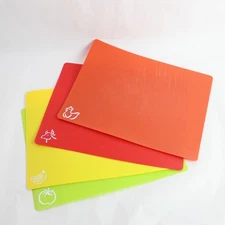 Set of 4 Colorful Cutting Mats for Meats, Fruits, Veggies - Pre-owned