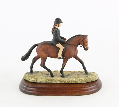 BORDER FINE ARTS ''GIRL ON PONY'' ANNE WANDFIGUR MODELL TABLEAU 165, VERPACKT
