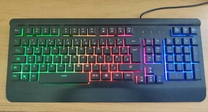 VicTsing YP-PC149-3 USB kabelgebundene ultraflache Regenbogen-LED-Gaming-Tastatur - schwarz