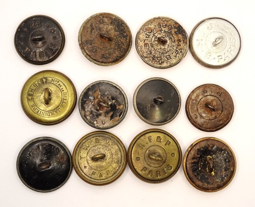 Lot 12 Boutons de vénerie, chasse. France, XIX-XX°s. 23-25 mm N°9 - Picture 2 of 2