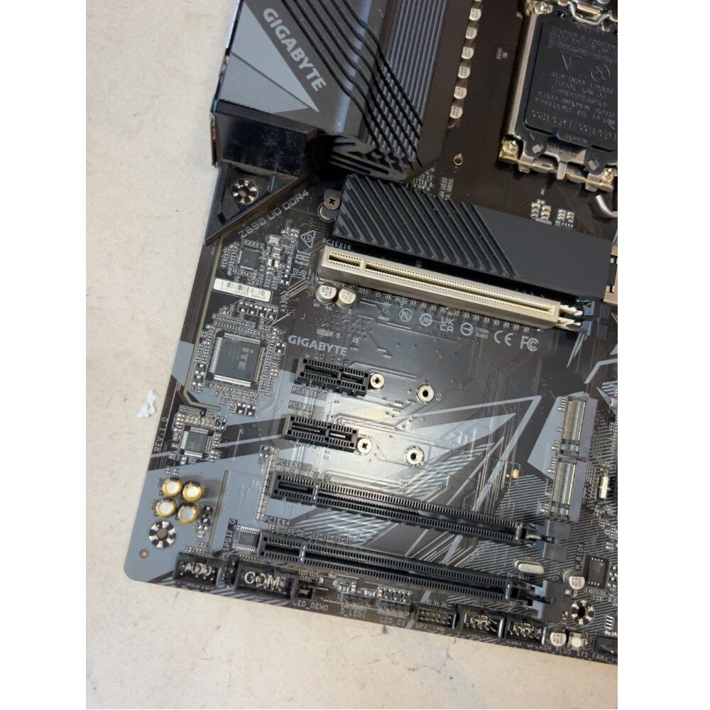 FOR GIGABYTE Z690 UD DDR4 Motherbroad LGA1700 Z690 ATX +DP Test ok