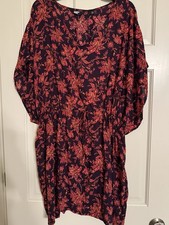 Lands' End Ladies Swim Cover-Up Size M/L Floral Lightweight Soft.
