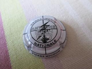 capsule de champagne Pierre MIGNON Gendarmerie Nationale Antenne GIGN blanc