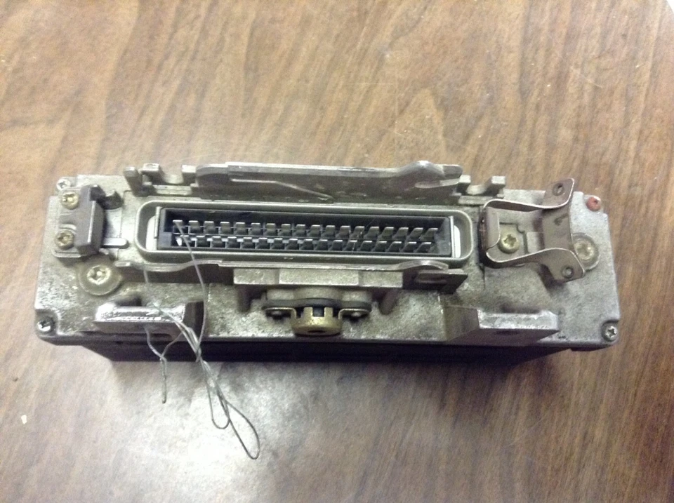 84 85 86 87 Módulo de control de chasis eléctrico ABS Mercedes Benz 300D 190D 300E Foto 3 de 3